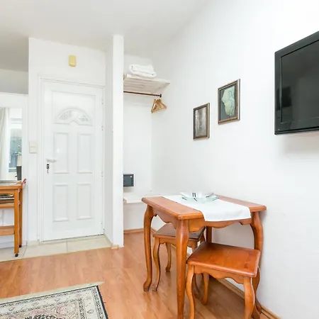 By The Sea - 21995 Trogir