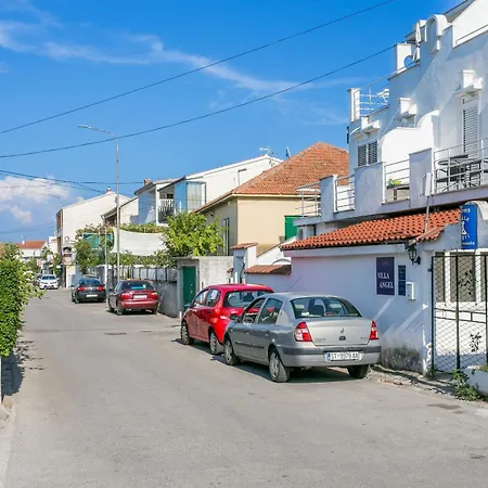 Apartment By The Sea - 21995 *