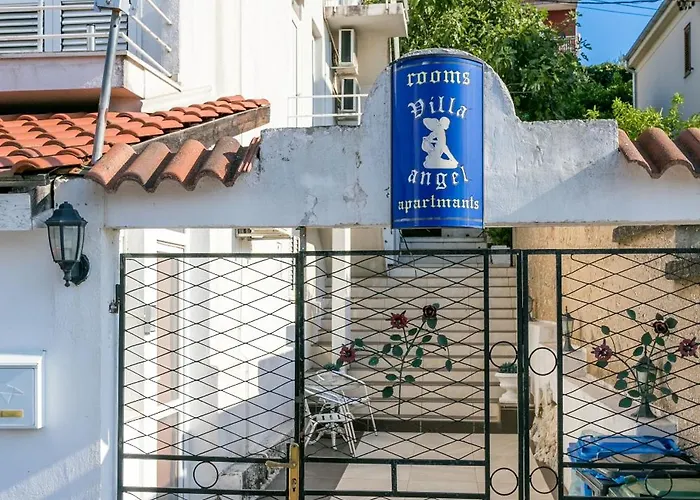 By The Sea - 21995 * Trogir