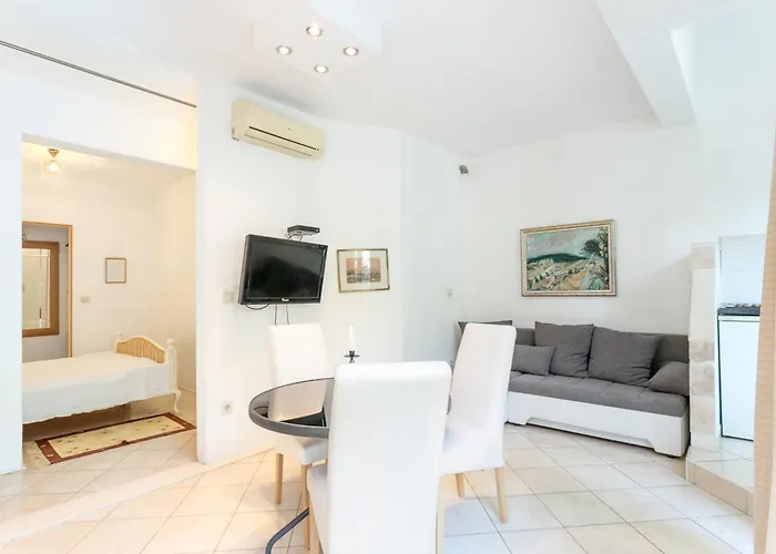 By The Sea - 21995 Apartman *