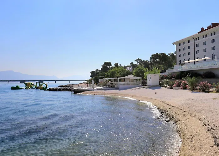 By The Sea - 21995 Apartman